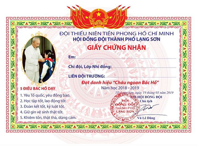 Mẫu giấy khen đẹp